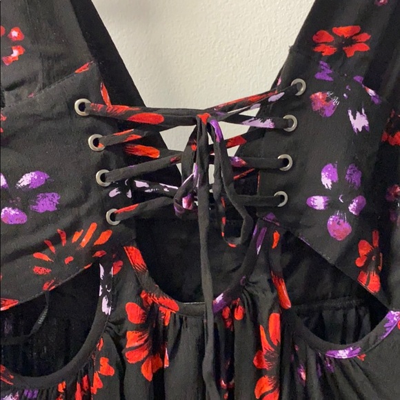 2 for $10 Forever 21 Plunging Floral Strappy back Dress NWT - Picture 6 of 7